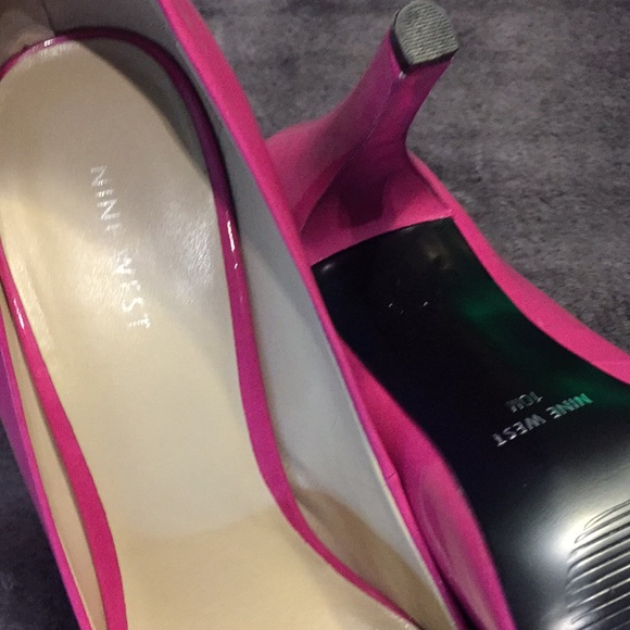 Used Nine West Gwendle Pink Patent Size 10 Heels. - Picture 8 of 10